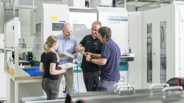 Machined parts meeting milling knee implant