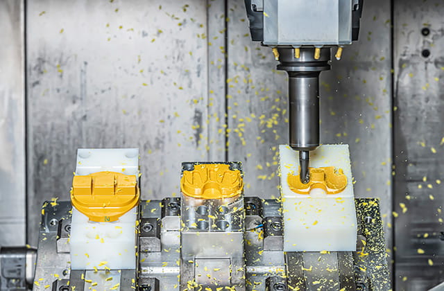 Machine milling knee implants