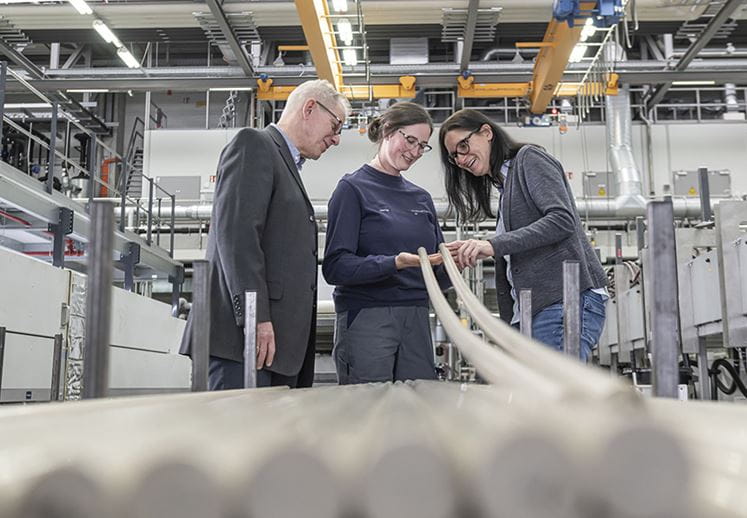 People with shape rods