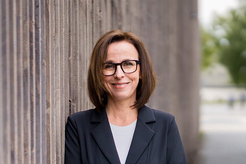 managing director ulrike deschka